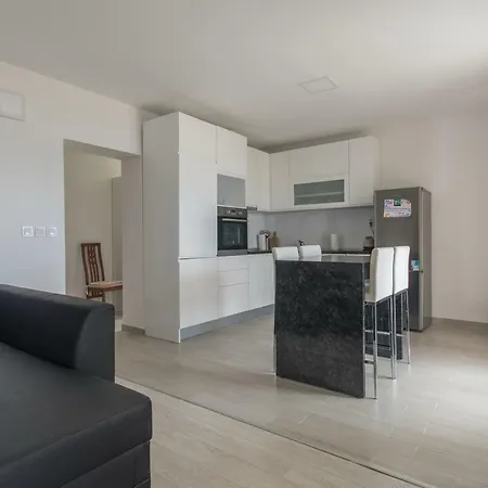 Apartment Marija Jakir *