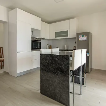 Marija Jakir Apartment Brela