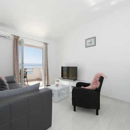 Apartment Marija Jakir *